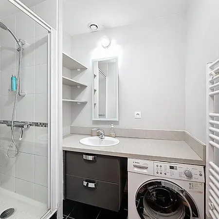 La Baie, Terrasse, Parking Prive, A 5min A Pieds De La Digue De